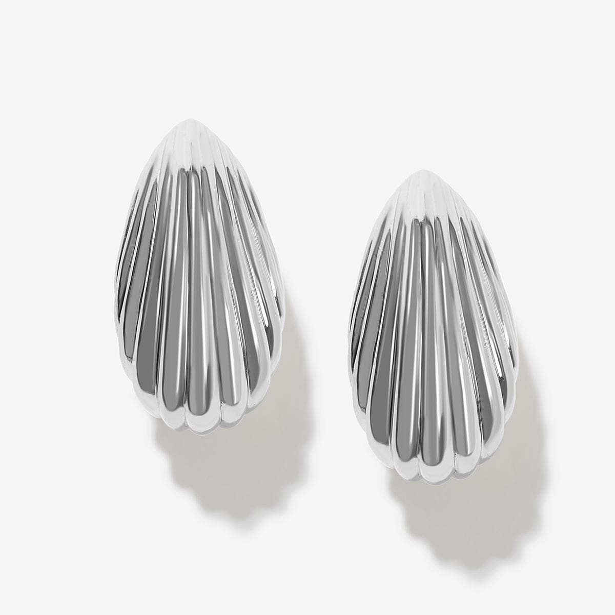 ピアス Shell Earring (Silver) Silver Geller Shell Earrings | Adorn Luxe | Adornmonde
