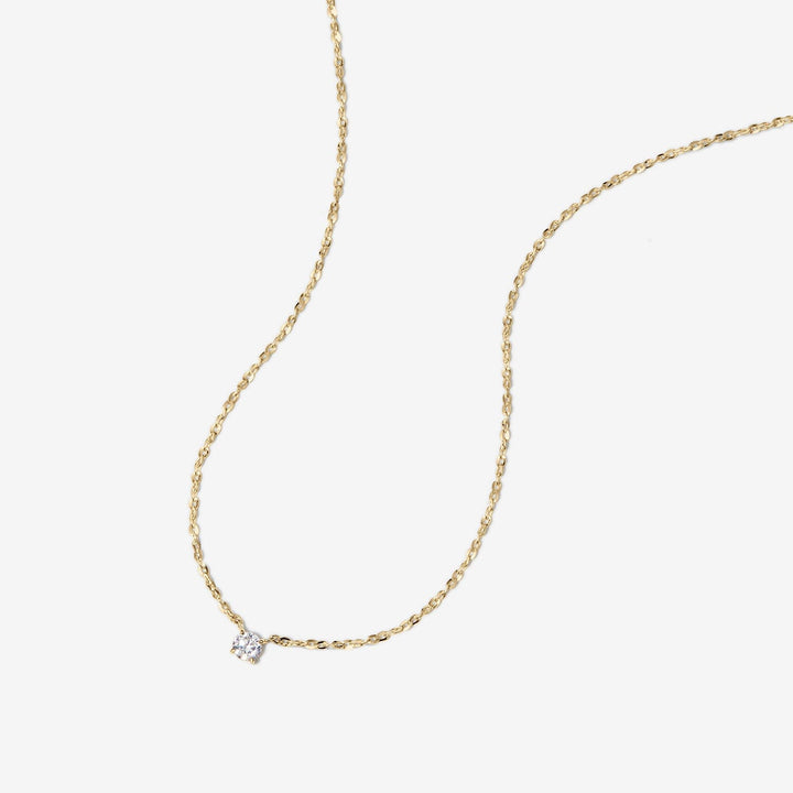 Max round diamond necklace