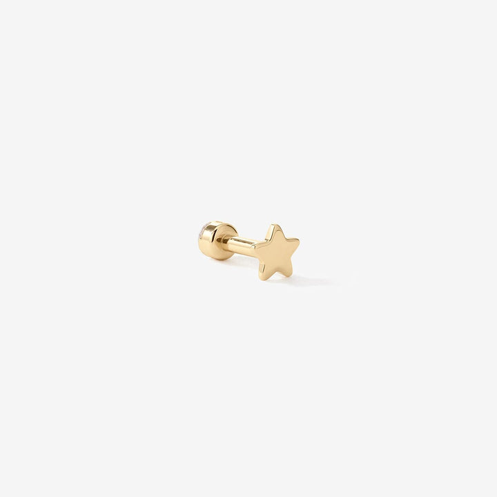 Rear view of the Vince gold round diamond flat back stud.