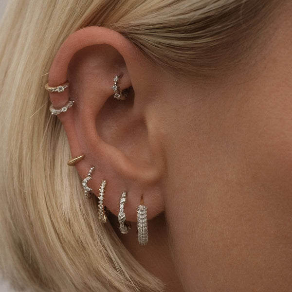 Saz mini hoop earrings