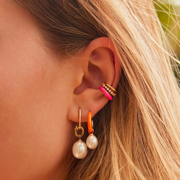 Gold & Pink Enamel 15MM Huggie Hoop Earrings | Jewelry accessories ideas,  Preppy jewelry, Dream jewelry