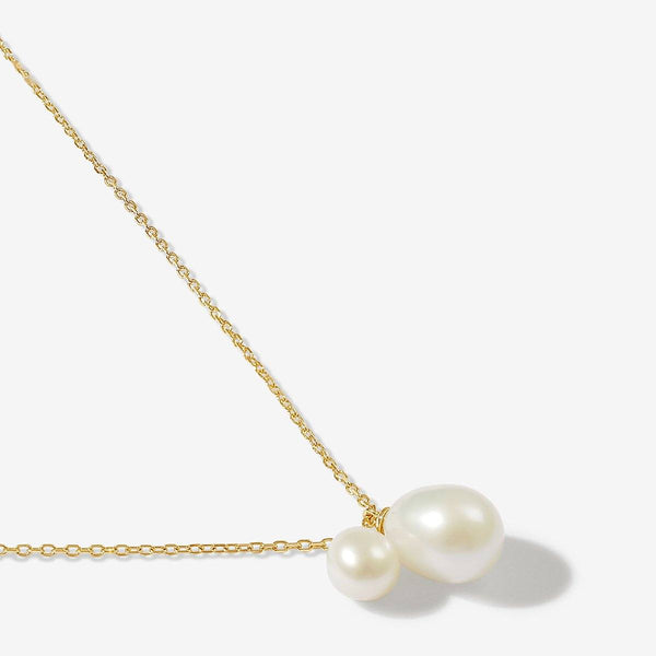 Johnstone pearl necklace